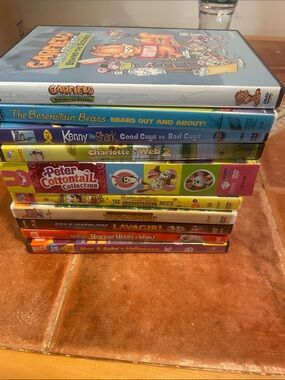 10 kids DVDs great condition
